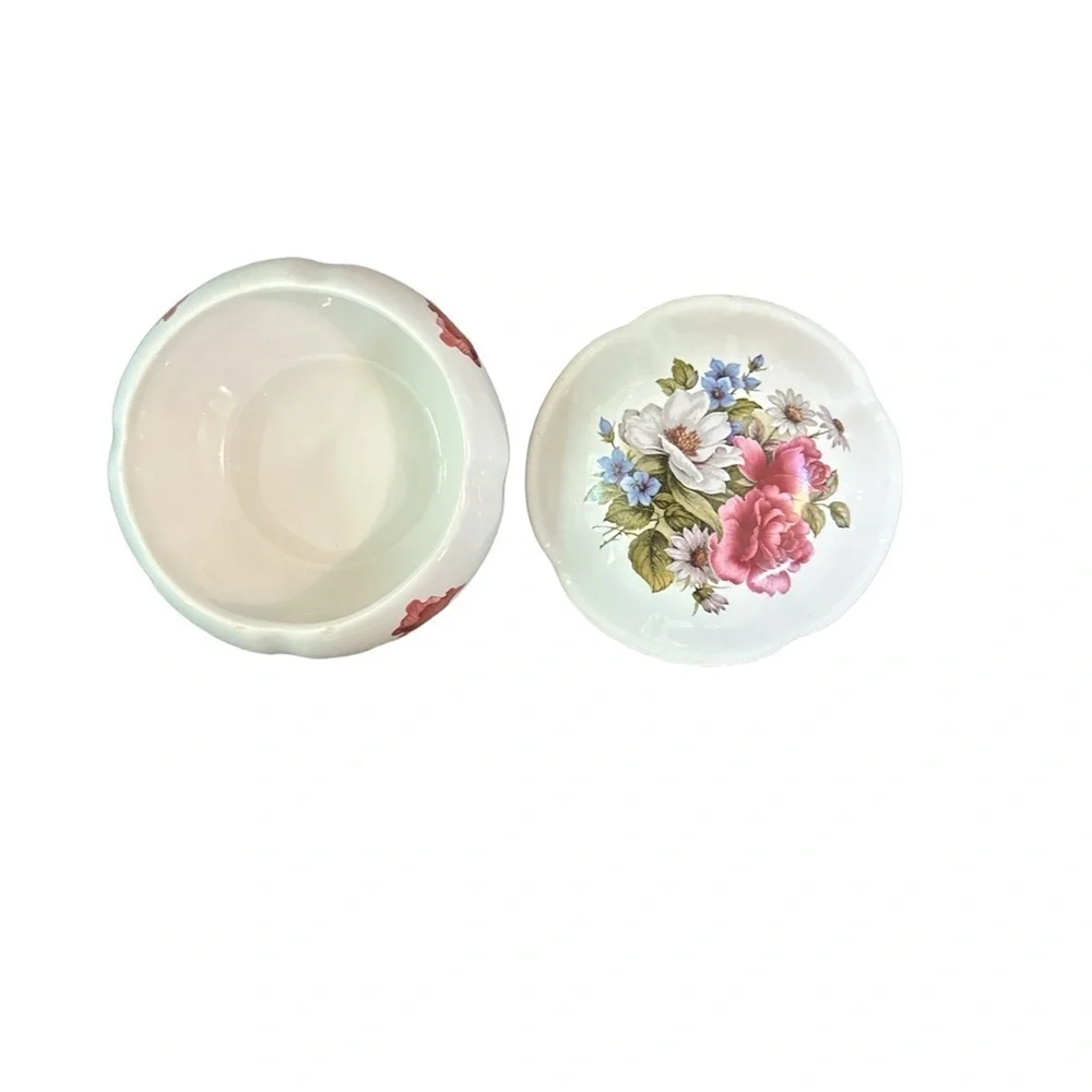 Floral Porcelain Trinket Box Vintage Jewelry‎ Container Flowers Decor